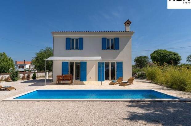 Haus kaufen in 52440 Porec (Bild 1)