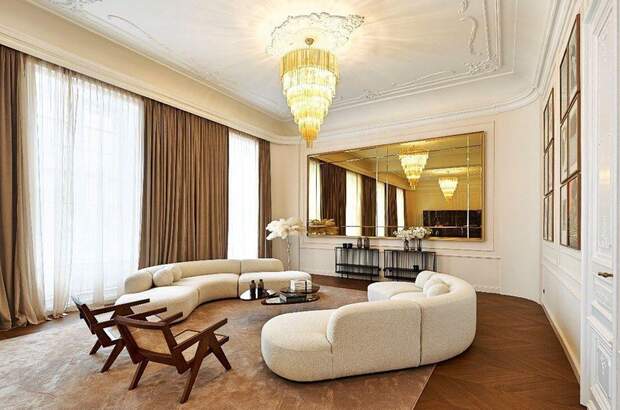 Altbauwohnung mit Balkon kaufen in 1010 Wien