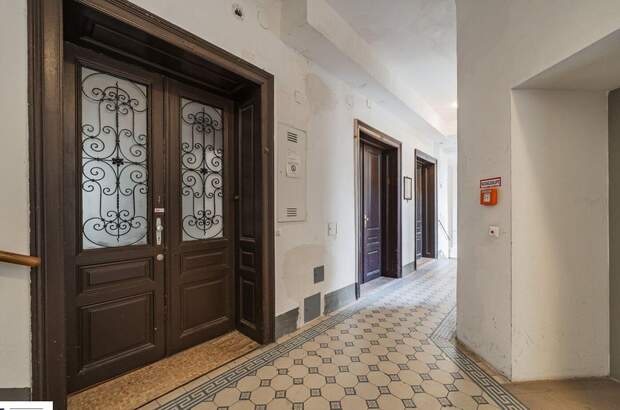 Altbauwohnung kaufen in 1150 Wien (Bild 2)