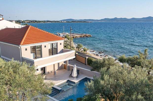 Haus mit Garten kaufen in 23000 Zadar (Bild 1)