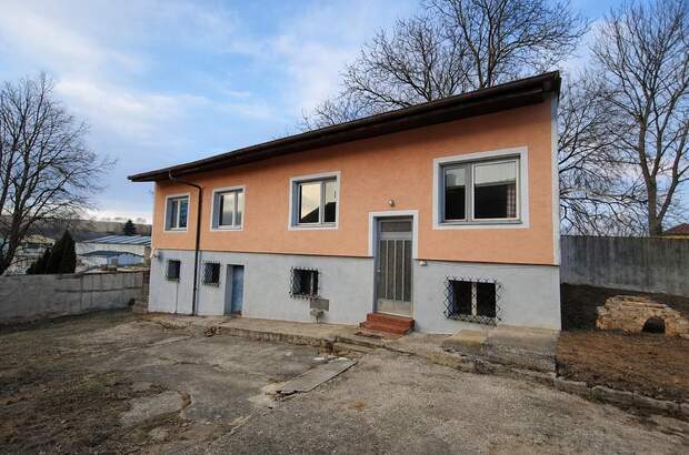 Einfamilienhaus kaufen in 2004 Niederhollabrunn (Bild 1)