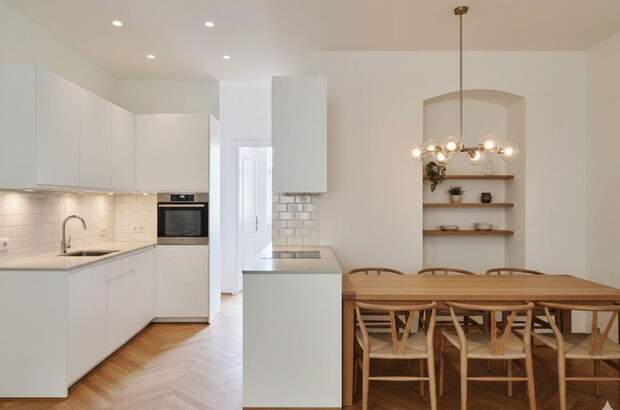 Altbauwohnung mit Balkon kaufen in 1150 Wien (Bild 1)