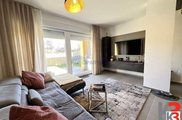 Haus kaufen in 52466 Novigrad (Bild 2)