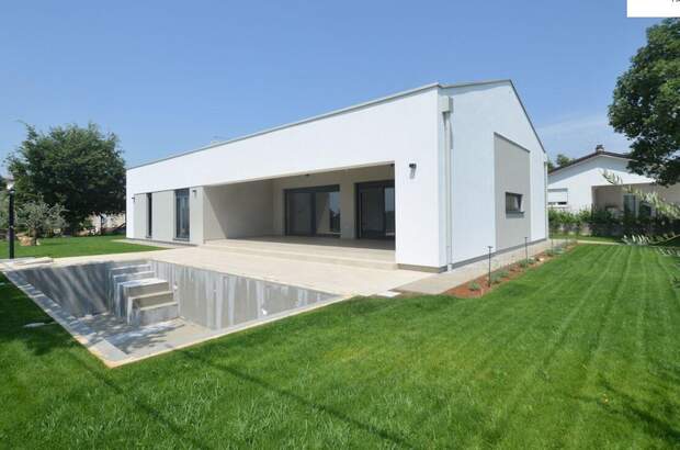 Haus kaufen in 52440 Porec (Bild 1)