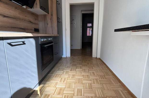 Altbauwohnung mit Balkon mieten in 8010 Graz (Bild 2)