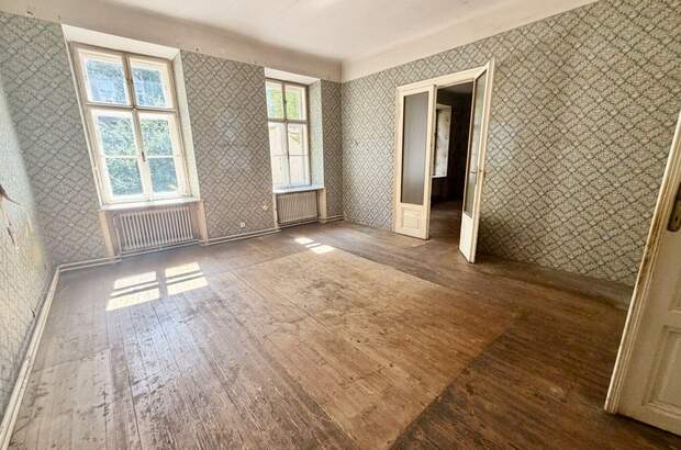 Altbauwohnung mit Balkon kaufen in 1070 Wien (Bild 1)
