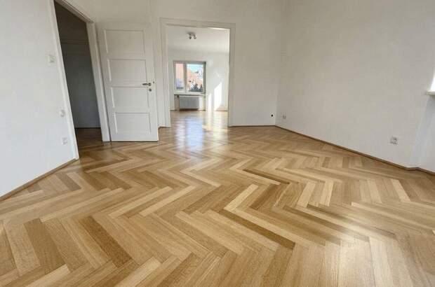 Altbauwohnung mit Balkon mieten in 1130 Wien (Bild 2)