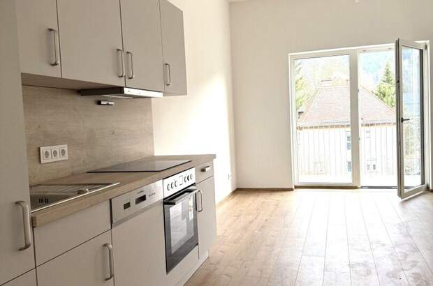 Altbauwohnung mit Balkon mieten in 8680 Mürzzuschlag (Bild 1)