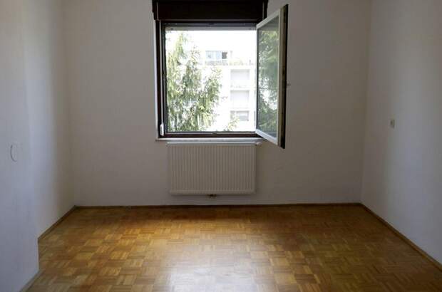 Altbauwohnung mit Balkon mieten in 8020 Graz (Bild 4)