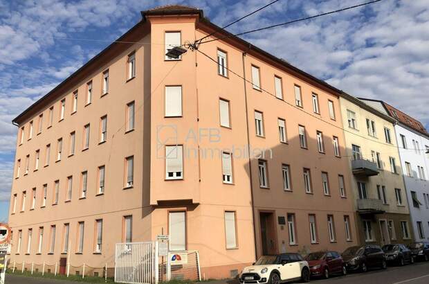 Altbauwohnung mit Balkon mieten in 8010 Graz (Bild 1)