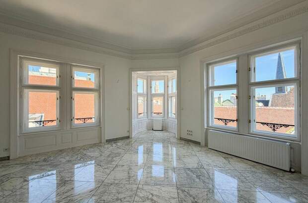 Altbauwohnung mit Balkon mieten in 1010 Wien (Bild 1)