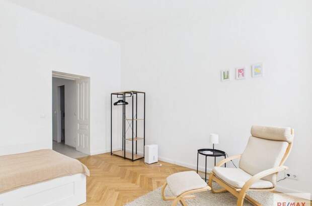 Altbauwohnung kaufen in 1050 Wien (Bild 2)