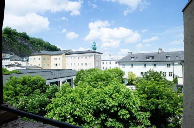 Altbauwohnung mit Balkon mieten in 5020 Salzburg (Bild 1)