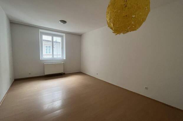 Altbauwohnung mit Balkon mieten in 8020 Graz (Bild 3)