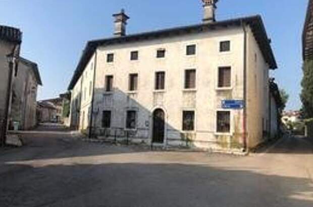 Haus mit Garten kaufen in 33081 Aviano (Bild 1)