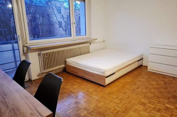 Altbauwohnung mit Balkon mieten in 8010 Graz (Bild 2)