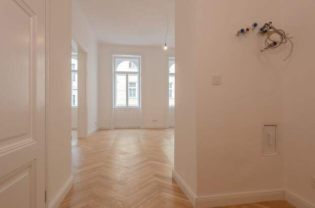 Altbauwohnung mit Balkon kaufen in 1050 Wien (Bild 2)