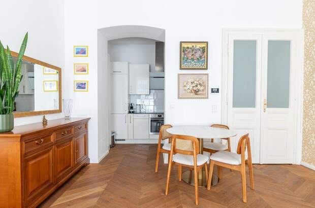Altbauwohnung kaufen in 1090 Wien (Bild 1)