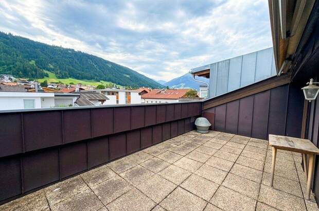 Altbauwohnung mit Balkon kaufen in 6094 Axams