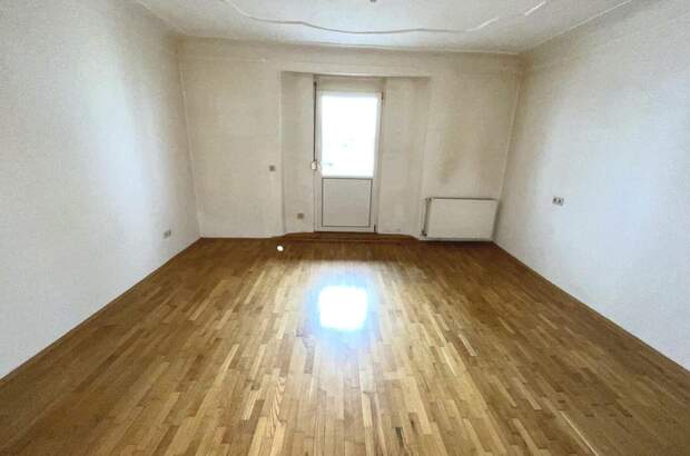 Altbauwohnung mit Balkon mieten in 8020 Graz (Bild 2)