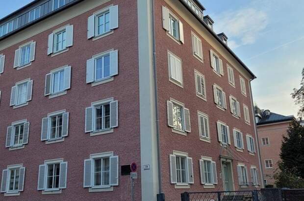 Altbauwohnung mit Balkon mieten in 5020 Salzburg (Bild 1)