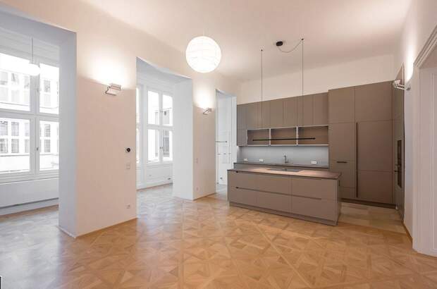 Altbauwohnung mit Balkon mieten in 1010 Wien (Bild 5)