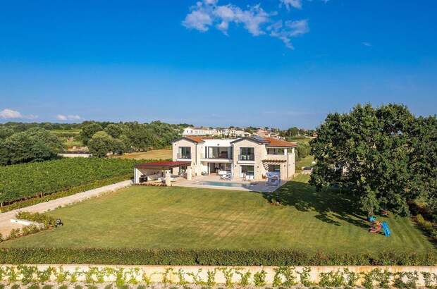 Haus kaufen in 52440 Porec (Bild 2)
