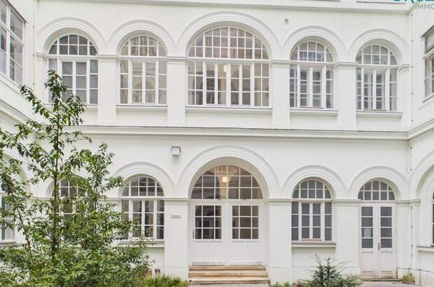 Altbauwohnung kaufen in 1090 Wien (Bild 2)