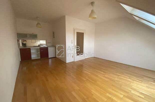 Altbauwohnung mieten in 8010 Graz (Bild 1)