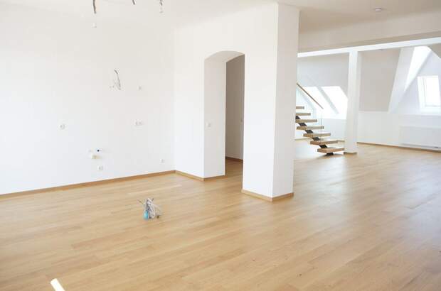 Altbauwohnung mit Balkon kaufen in 8010 Graz (Bild 4)