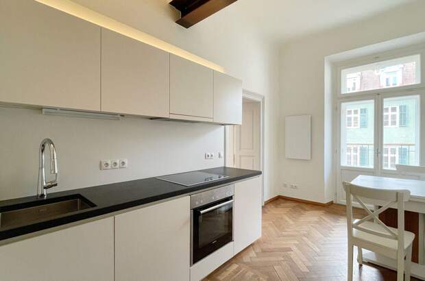 Altbauwohnung mit Balkon mieten in 8010 Graz (Bild 2)