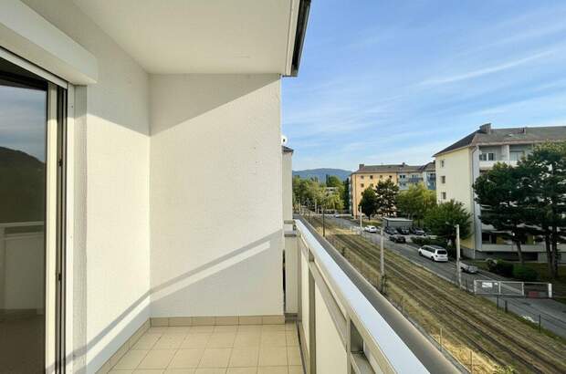 Wohnung mit Balkon mieten in 8045 Graz