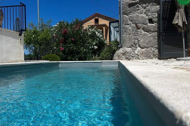 Haus mit Garten in 51511 Bajcici (Bild 1)