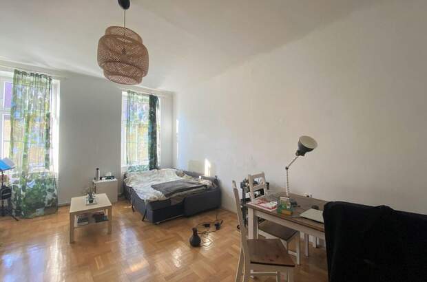 Altbauwohnung mit Balkon kaufen in 8020 Graz (Bild 2)