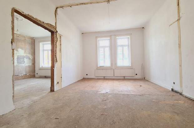 Altbauwohnung mit Balkon kaufen in 1130 Wien (Bild 1)