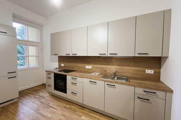 Altbauwohnung mit Balkon mieten in 8010 Graz (Bild 2)