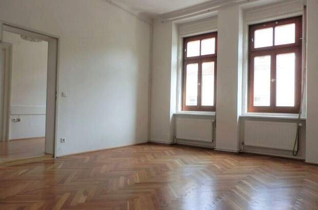 Altbauwohnung mit Balkon mieten in 8010 Graz
