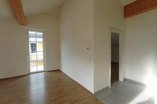 Altbauwohnung mit Balkon mieten in 2565 Weissenbach (Bild 2)