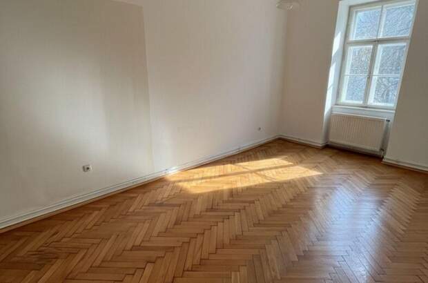 Altbauwohnung mit Balkon mieten in 8010 Graz (Bild 2)