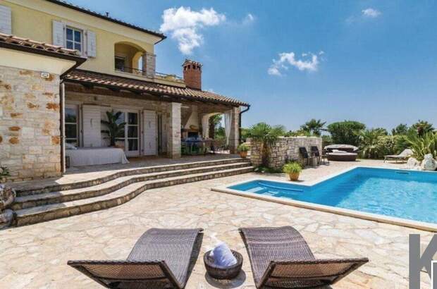 Haus kaufen in 52440 Porec (Bild 2)