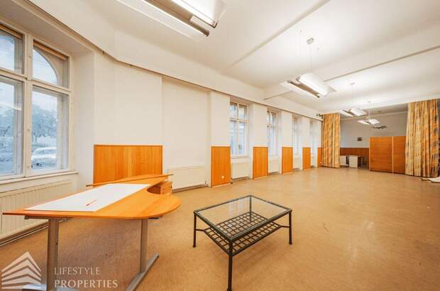 Altbauwohnung kaufen in 1080 Wien (Bild 1)