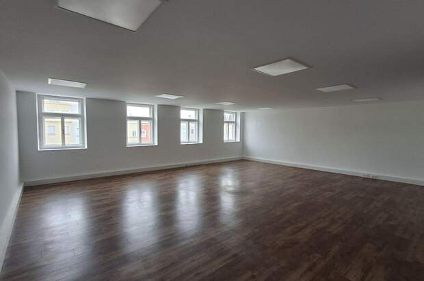 Gewerbeobjekt mieten in 4910 Ried (Bild 2)