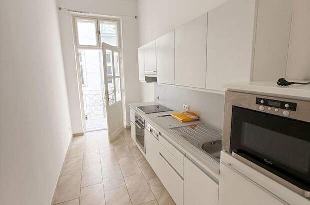 Altbauwohnung mit Balkon mieten in 1010 Wien (Bild 5)