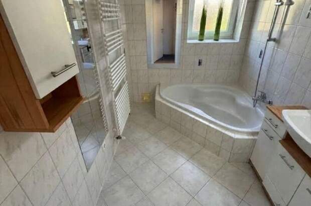 Altbauwohnung mit Balkon kaufen in 8132 Pernegg (Bild 2)