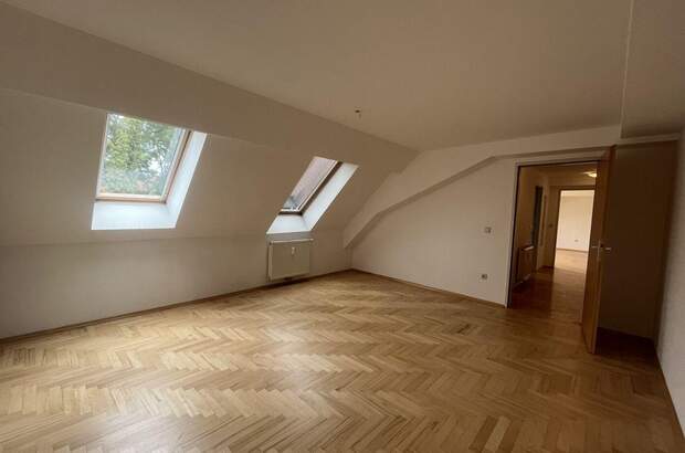 Altbauwohnung mit Balkon mieten in 8020 Graz (Bild 4)