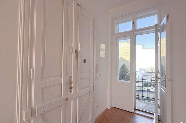 Altbauwohnung mit Balkon mieten in 1060 Wien (Bild 1)