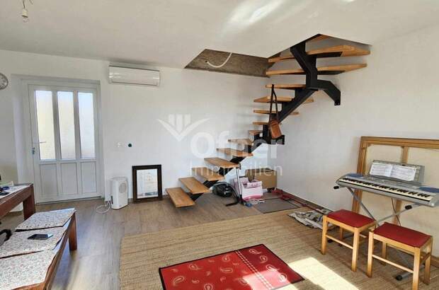 Haus mit Garten kaufen in 52440 Porec (Bild 2)