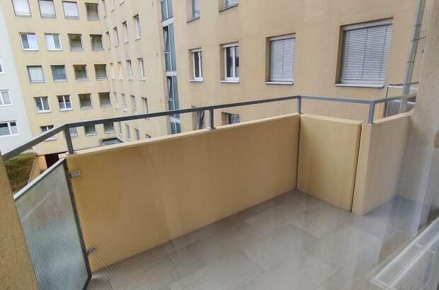 Altbauwohnung mit Balkon mieten in 5020 Salzburg (Bild 1)