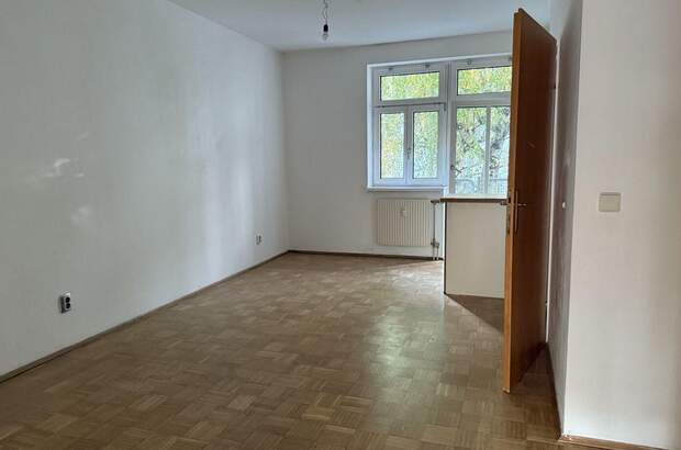 Altbauwohnung mit Balkon mieten in 8020 Graz (Bild 3)