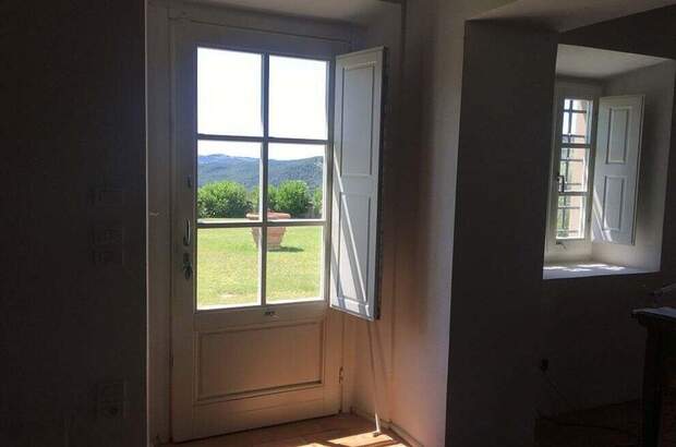 Haus mit Garten kaufen in 95015 Carmignano (Bild 2)